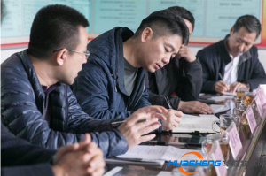 劉強(qiáng)東再赴平石頭村 這次他有什么新打算？